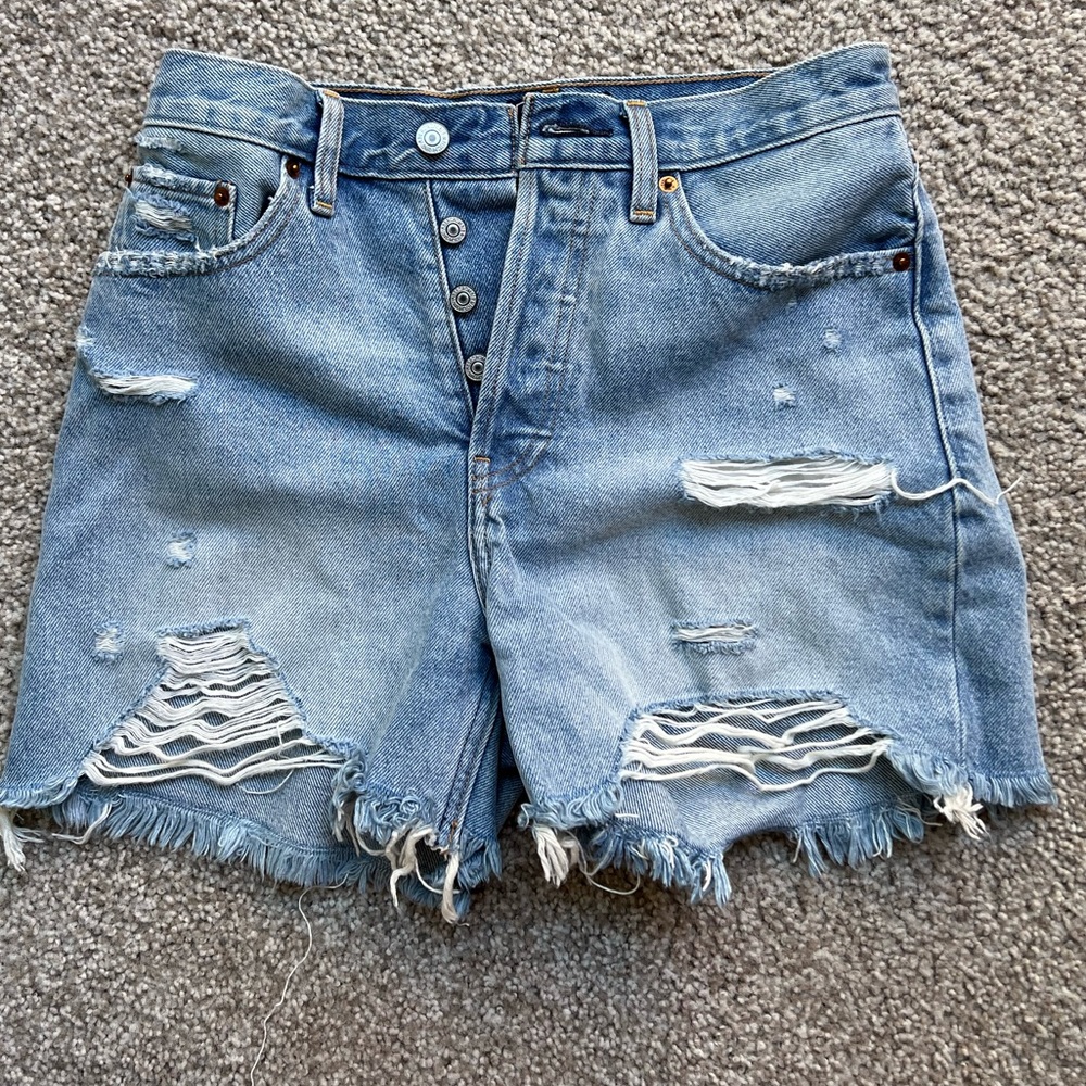 Abercrombie and Fitch high rise 4” short